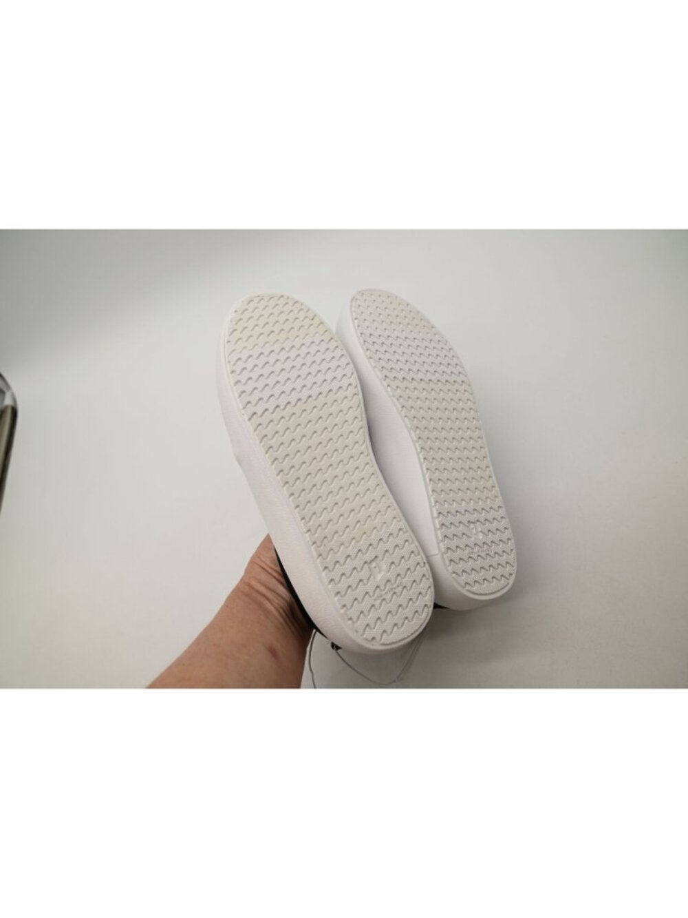 NIB Art Class Hanna Slip On Fashion Sneakers Sz 1 Kids Black Rhinestone Canvas - Picture 8 of 8